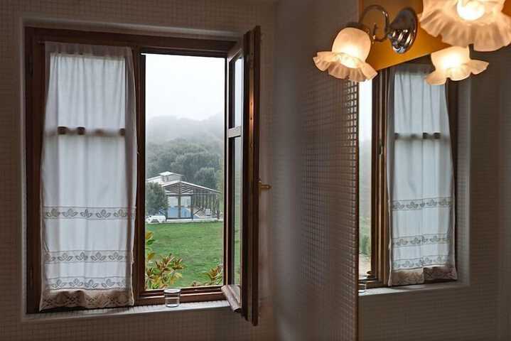 Room 15 of 32