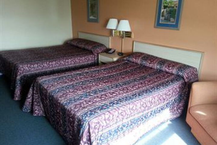 Room 4 of 4