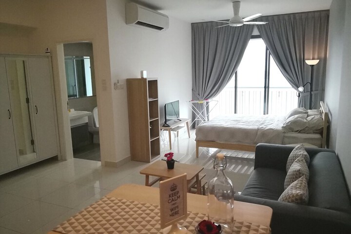 Room 4 of 19
