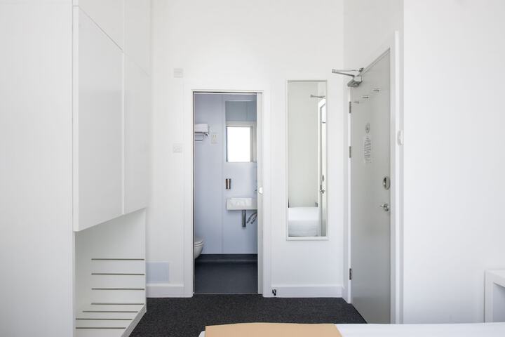 Room 20 of 52