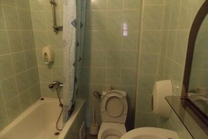 Room 8 of 45