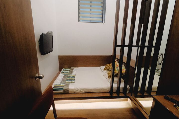 Room 19 of 44
