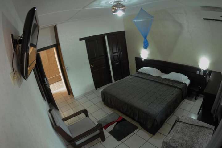 Room 9 of 46