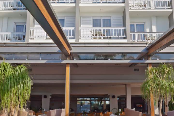 Hotel 60 of 61