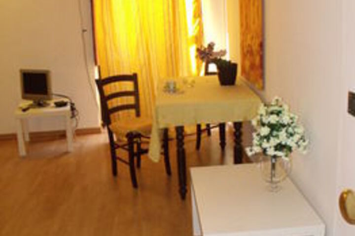 Room 32 of 50