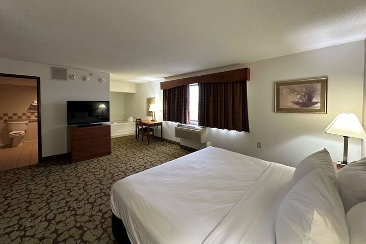 1 King Bed (13 of 16)