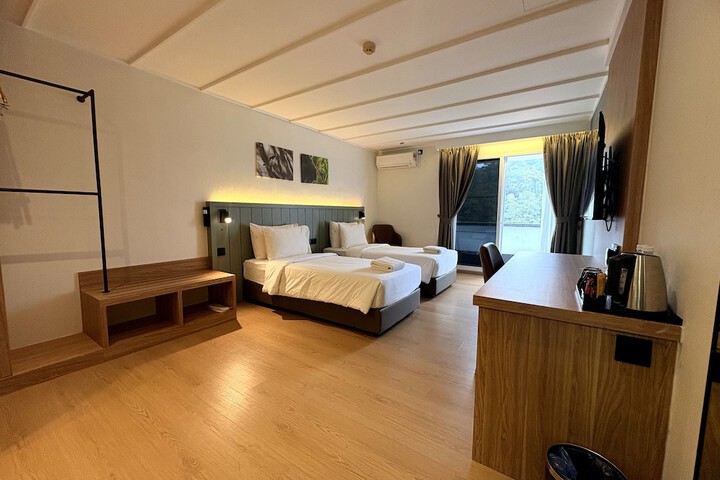 Room 18 of 64
