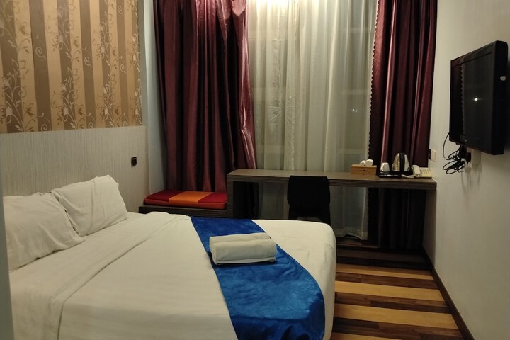 Room 34 of 66