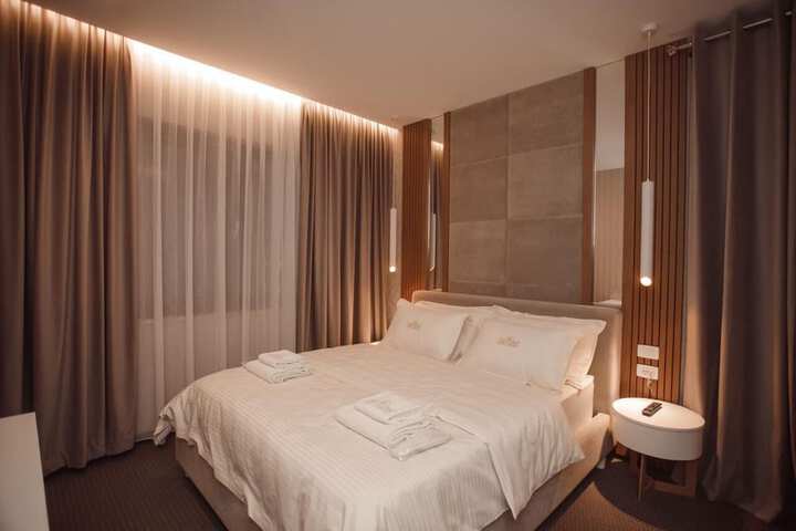 Room 19 of 54