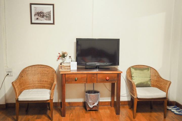 Room 28 of 66
