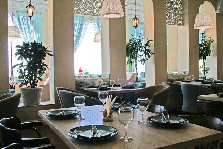 Dining 45 of 72