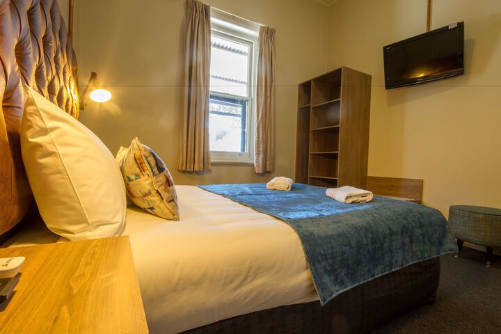 Room 4 of 31