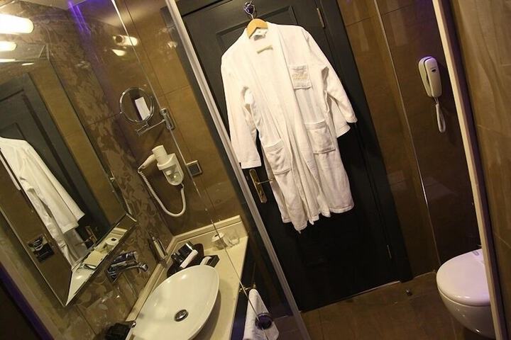 Clean Restrooms