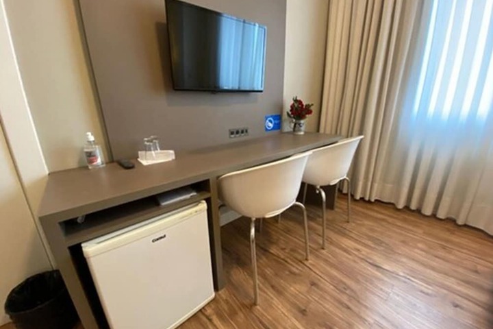 Room 16 of 72