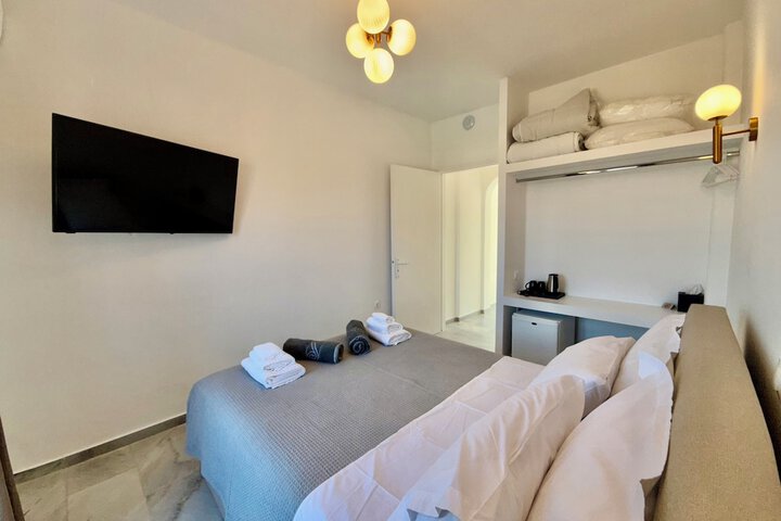 Room 9 of 53