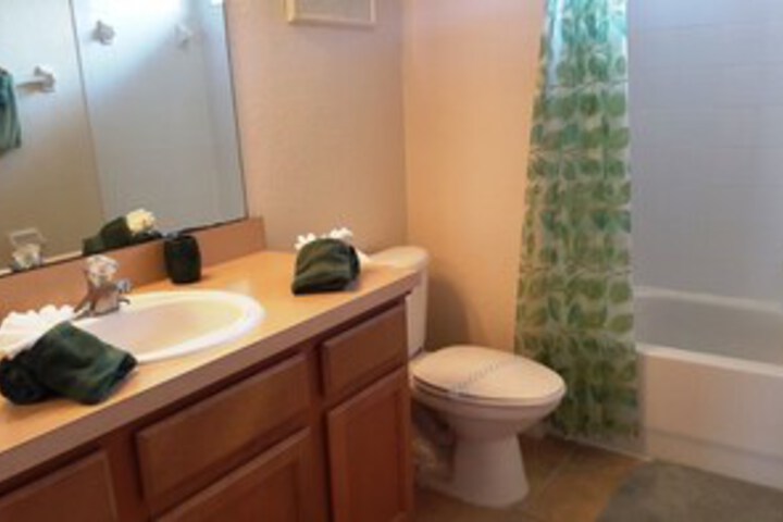 Room 2 of 16