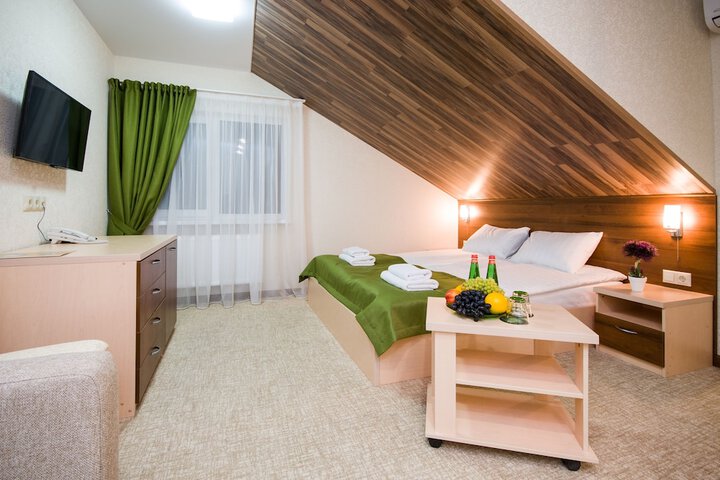 Room 10 of 35