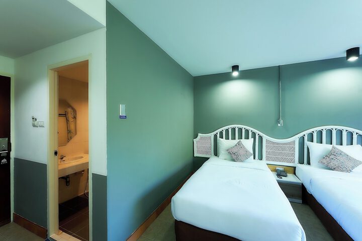 Room 8 of 36