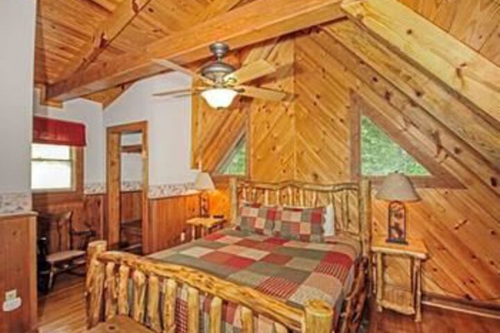 Image of Buckhorn 2 Bedroom Home with Hot Tub