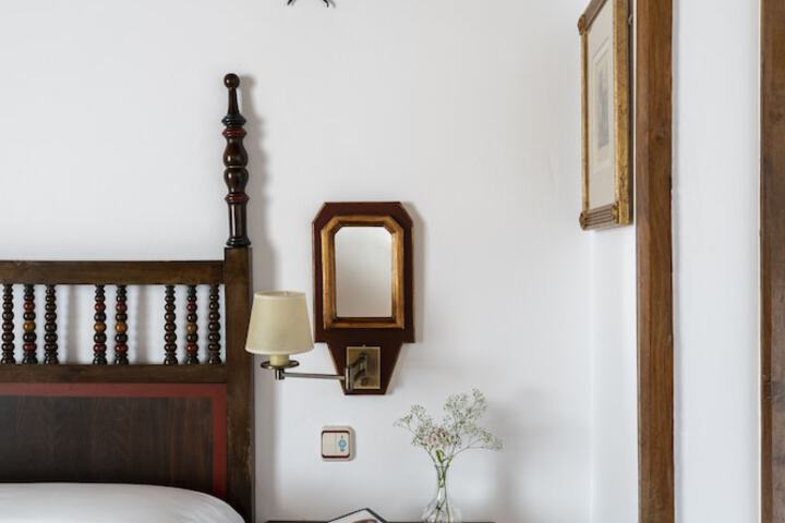 Room 10 of 35