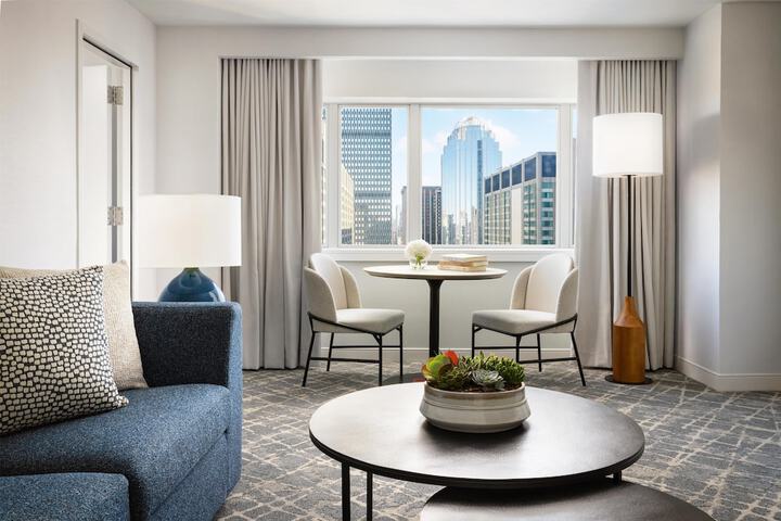 Room 52 of 91