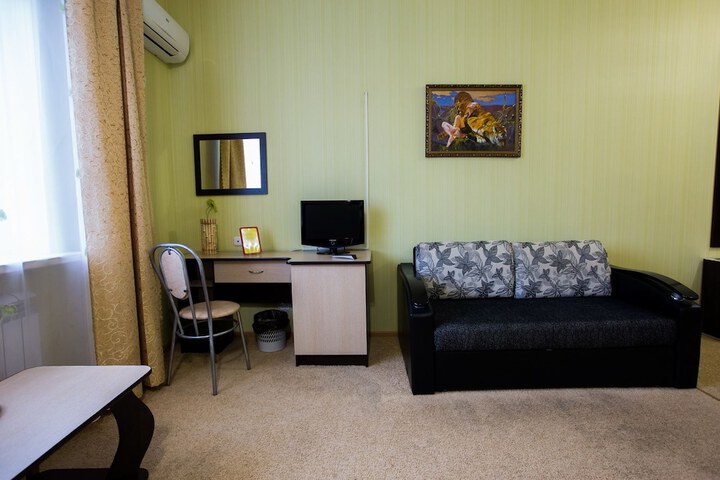 Room 7 of 63