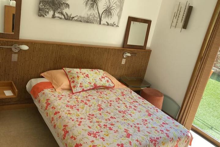 Room 14 of 105
