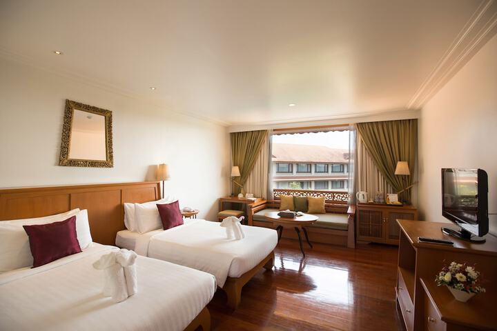 Room 9 of 62