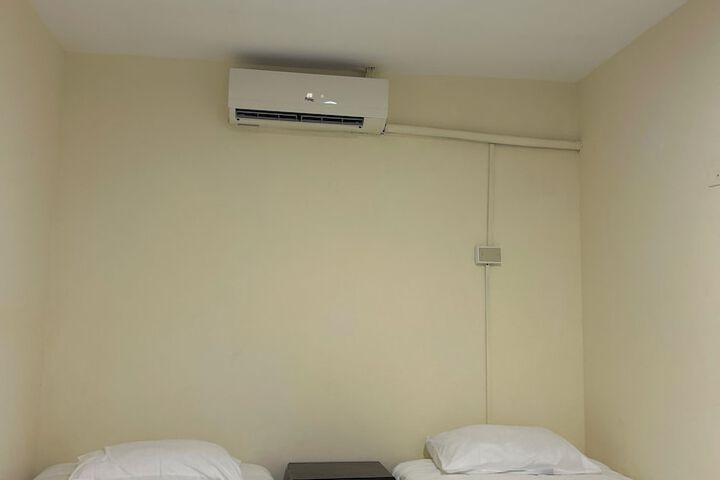 Room 15 of 39