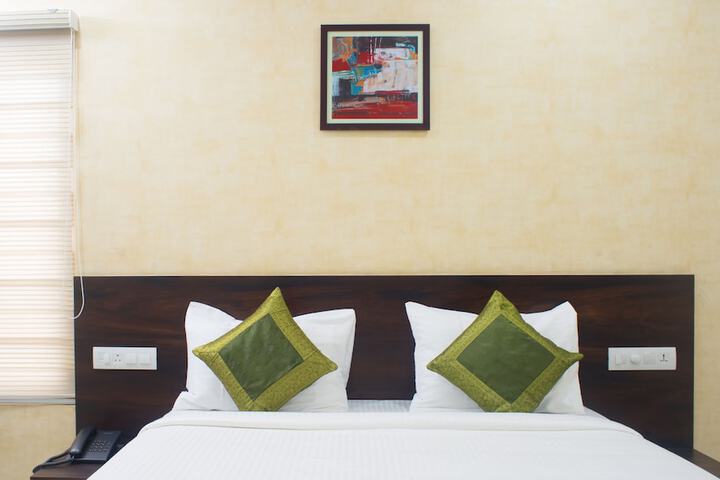 Room 17 of 31