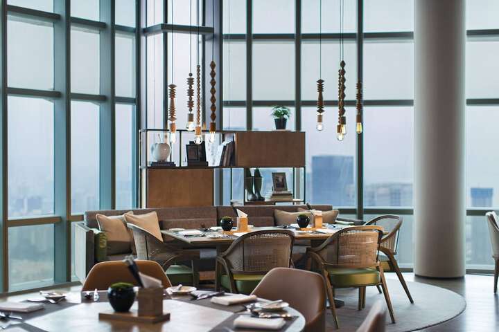 Dining 53 of 96