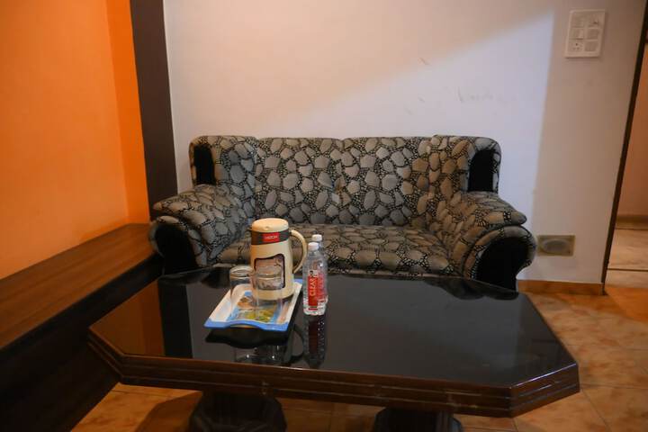 Room 18 of 106