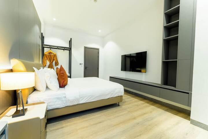 Room 26 of 156