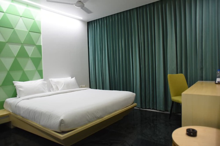 Room 2 of 14