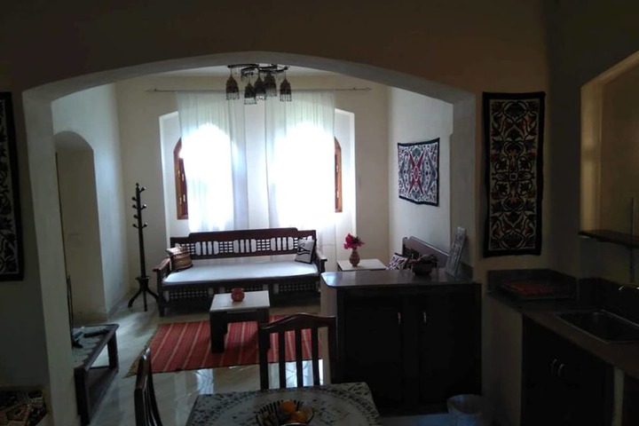 Room 34 of 107