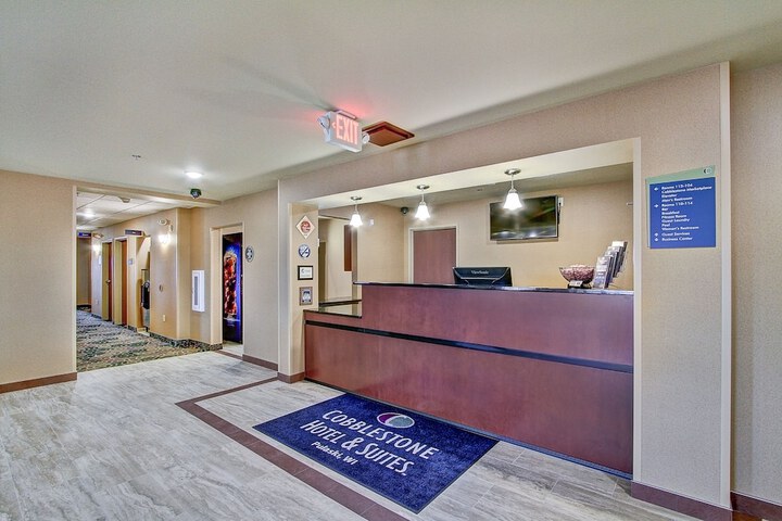 Check-in/check-out kiosk
