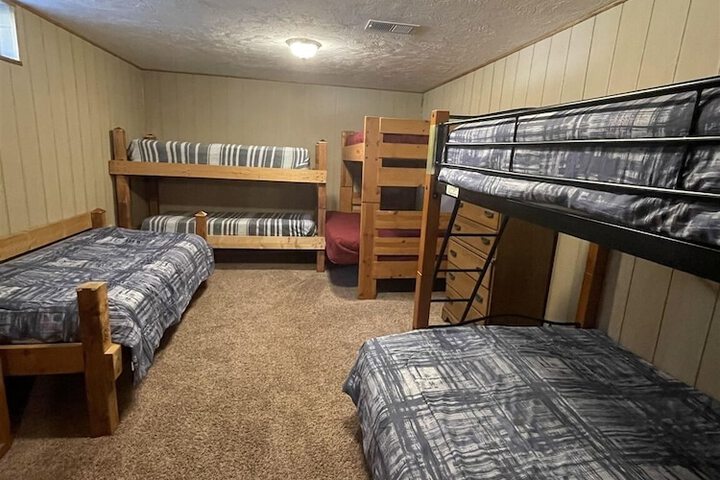 Room 6 of 24