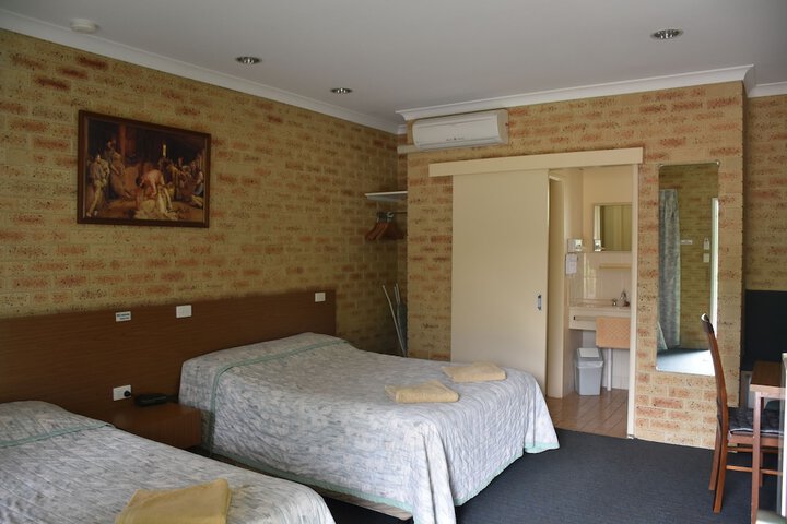 Room 8 of 41