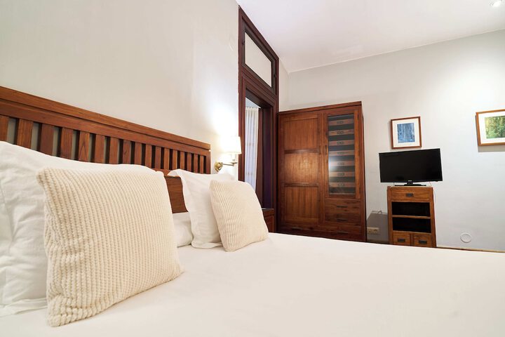 Room 18 of 49