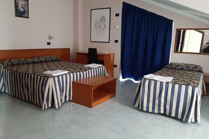 Room 31 of 53