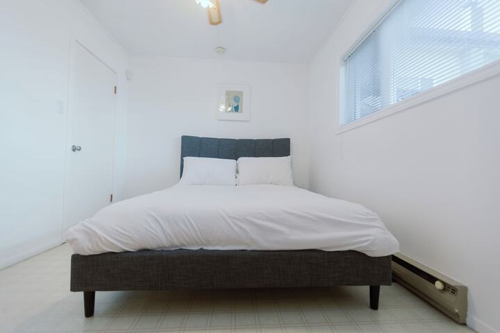 Room 9 of 47