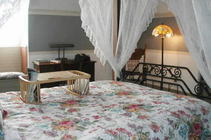 Room 86 of 240