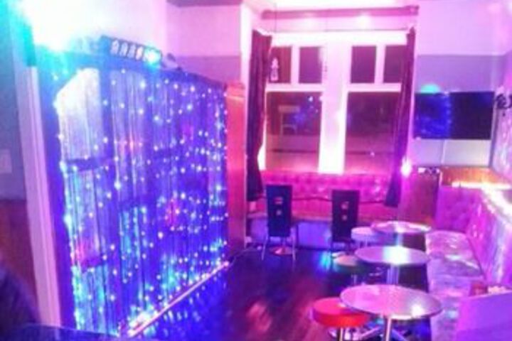 Lounge 124 of 149
