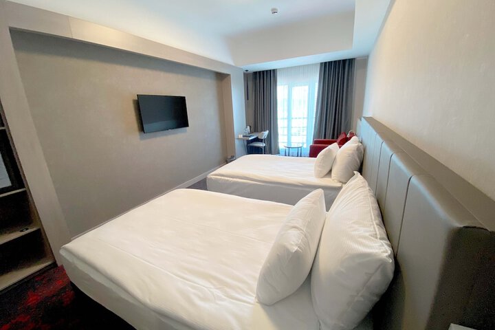 Room 14 of 36