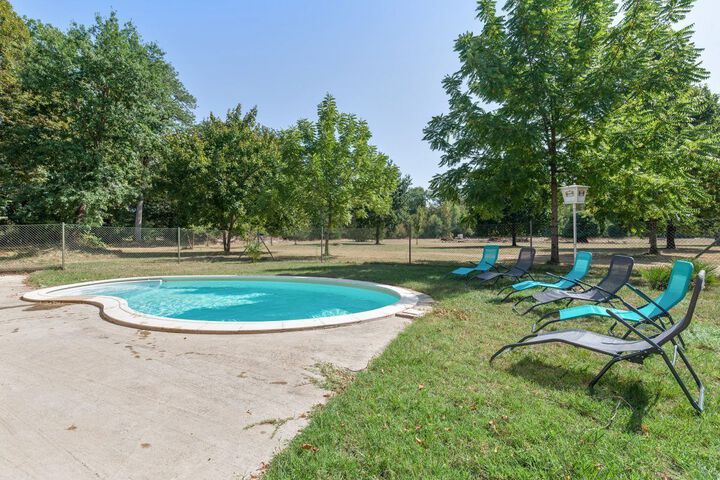 Pool 19 of 38