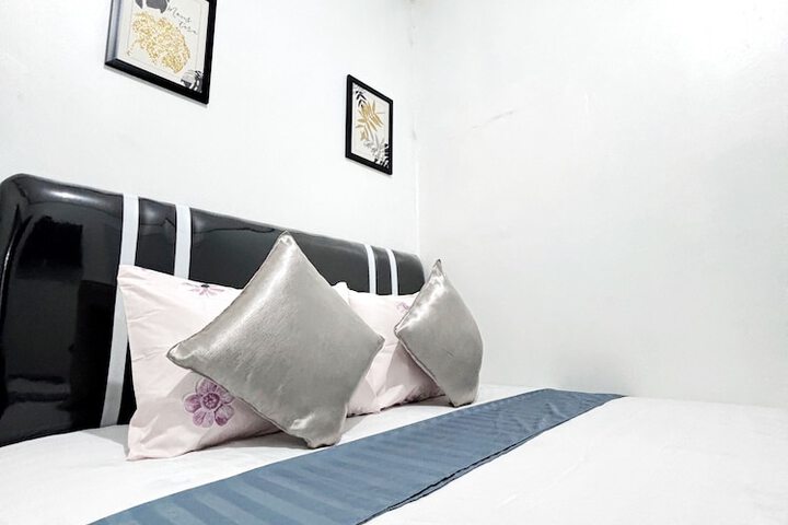 Room 10 of 62