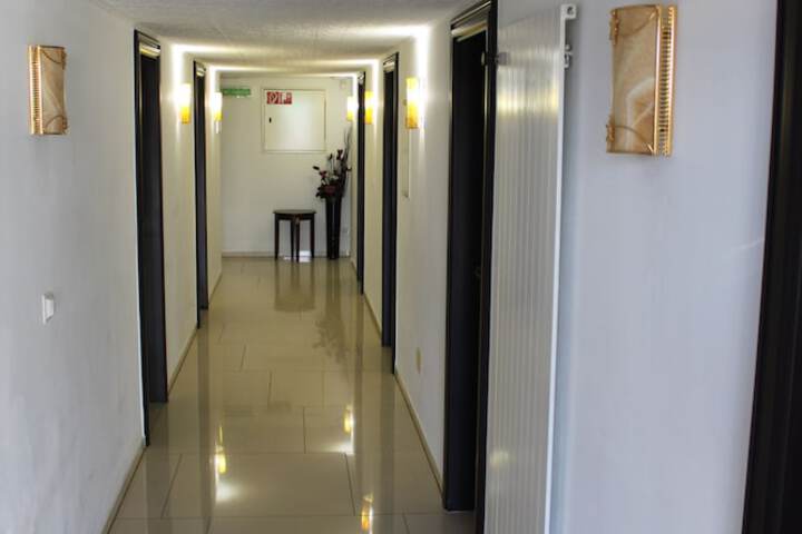Ballroom/Hall 24 of 30