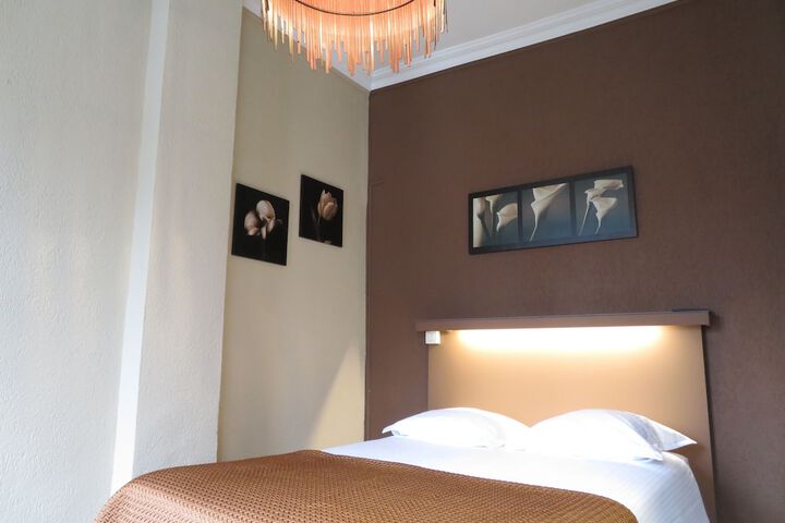 Room 9 of 27