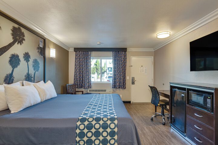 Room 14 of 42