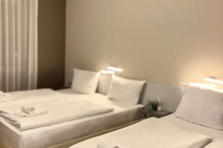 Room 11 of 26